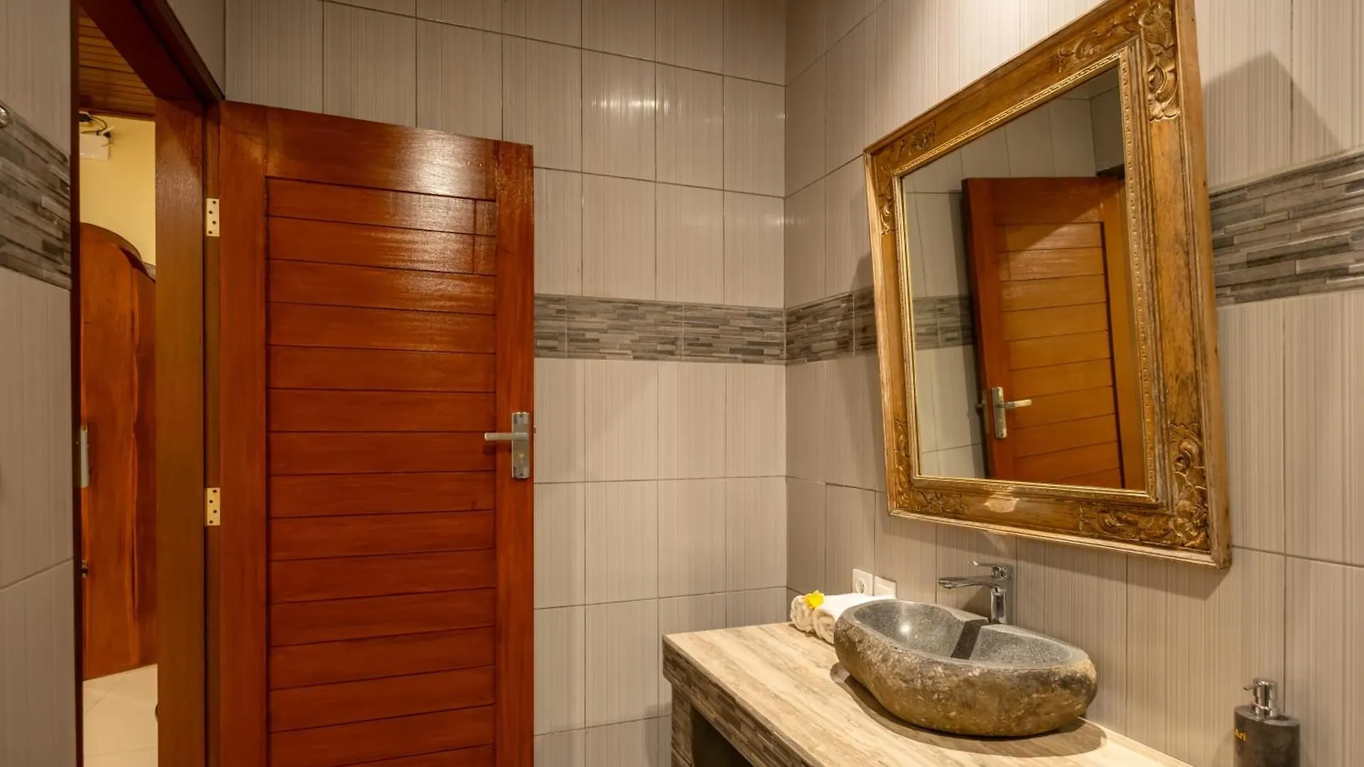 Dhiari Guest House Ubud